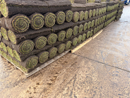20 Quality Turf Rolls £153 Including Delivery