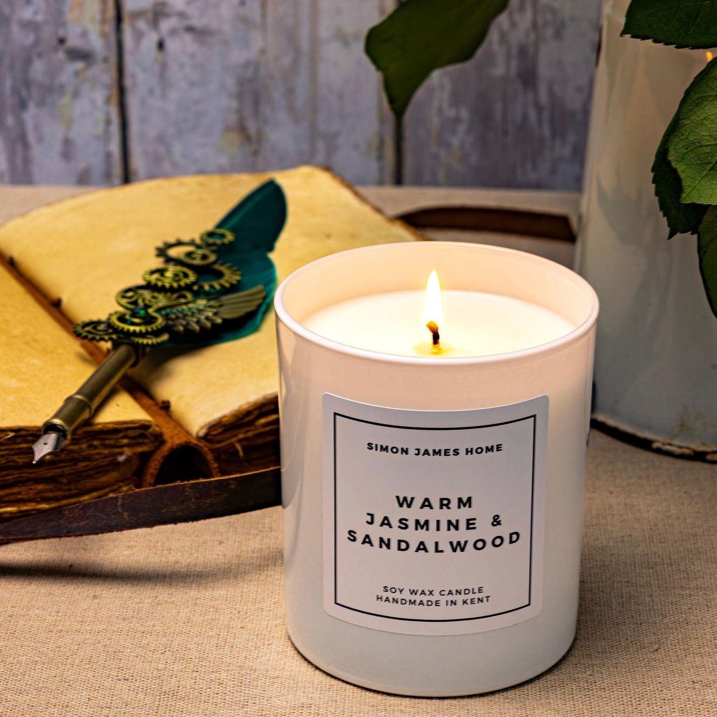 Warm Jasmine & Sandalwood Candle - Luxury Soy Wax