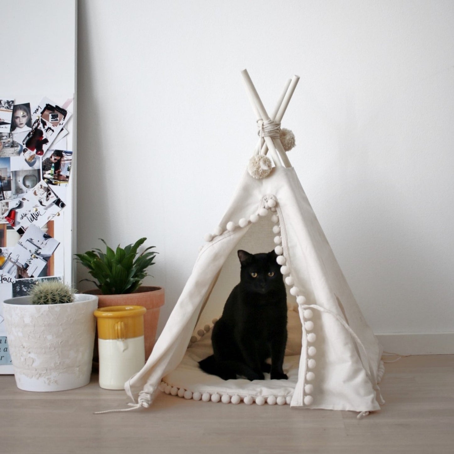 MINICAMP Cat Teepee & Small Dog Tent in Ecru with Pompoms – Size S