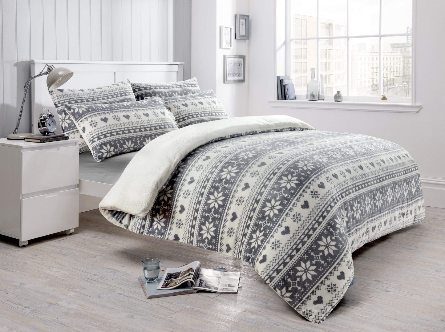 OLIVIA ROCCO Nordic Fair Isle Reversible Teddy Fleece Duvet Set With Pillowcases